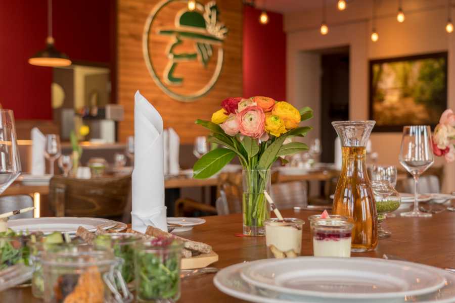 Tischbuffet zu Ostern Tischbuffet zu Ostern